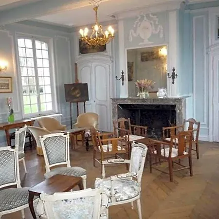 Chateau De Bed and breakfast 3*